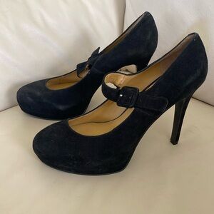 Black heel shoes long leg. Nine West size 9^1/2